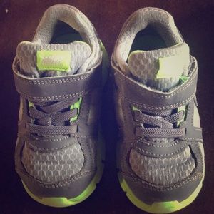 NIKE Toddler size 7 tennis shoes